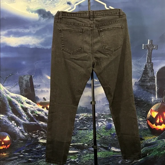 Forever 21 Charcoal Skinny Jeans - Picture 2 of 6